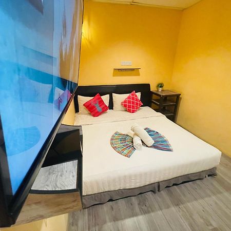 Loft Pals Urbanstay Lodge, Kapit Luaran gambar