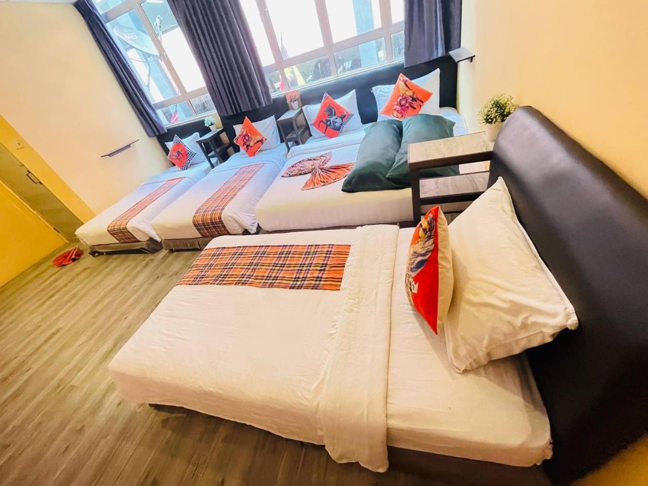 Loft Pals Urbanstay Lodge, Kapit Luaran gambar