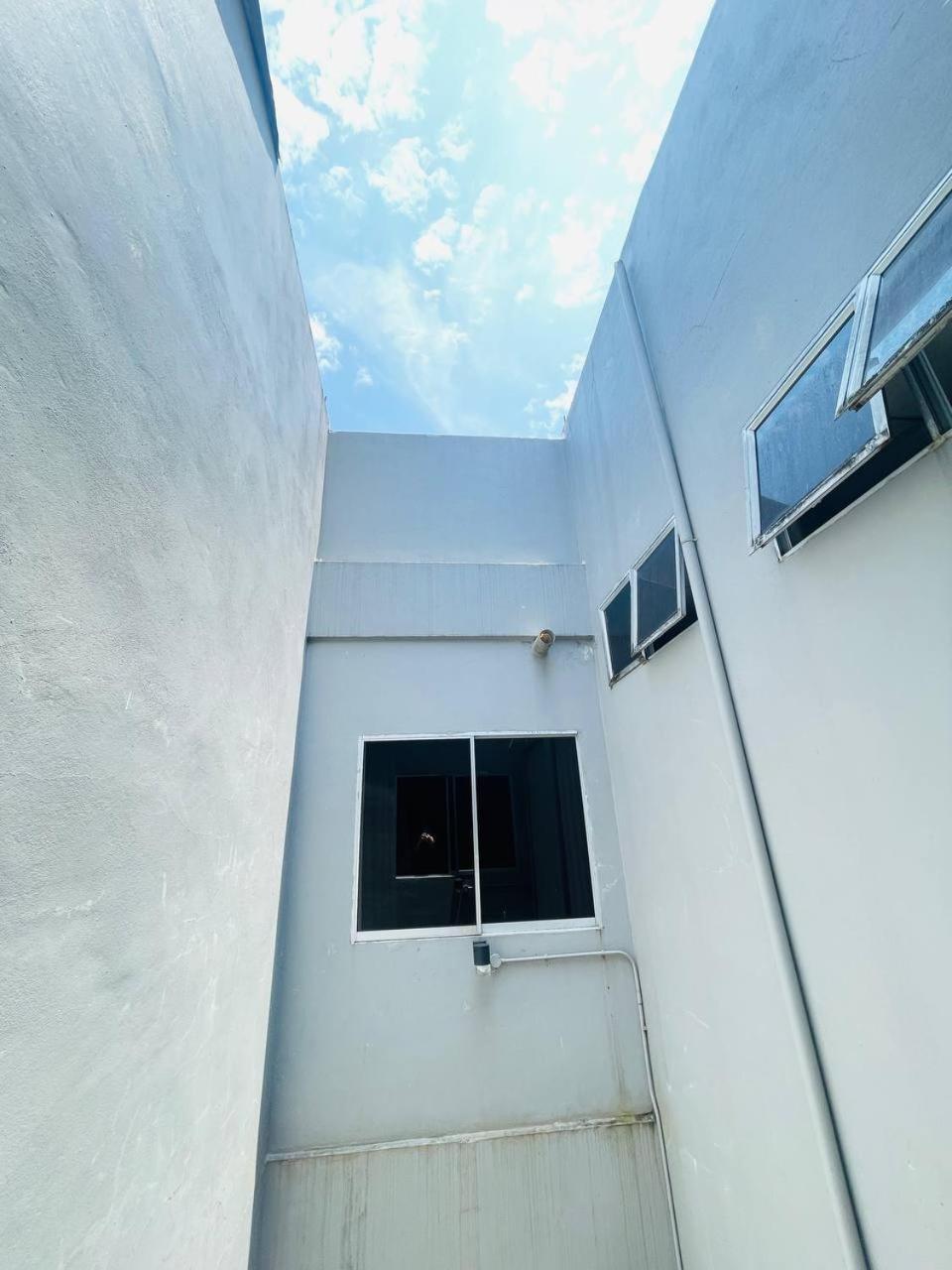 Loft Pals Urbanstay Lodge, Kapit Luaran gambar