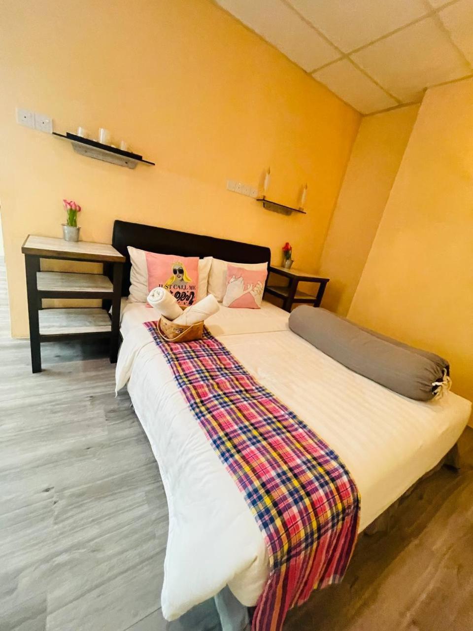 Loft Pals Urbanstay Lodge, Kapit Luaran gambar