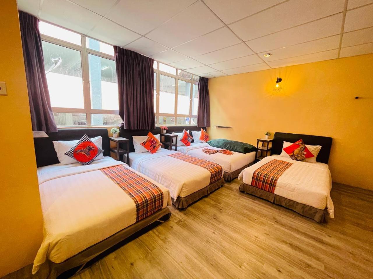Loft Pals Urbanstay Lodge, Kapit Luaran gambar