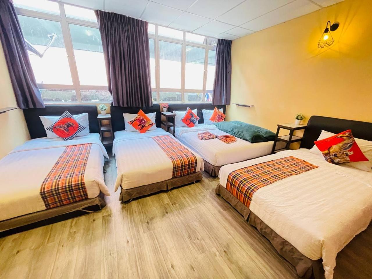 Loft Pals Urbanstay Lodge, Kapit Luaran gambar