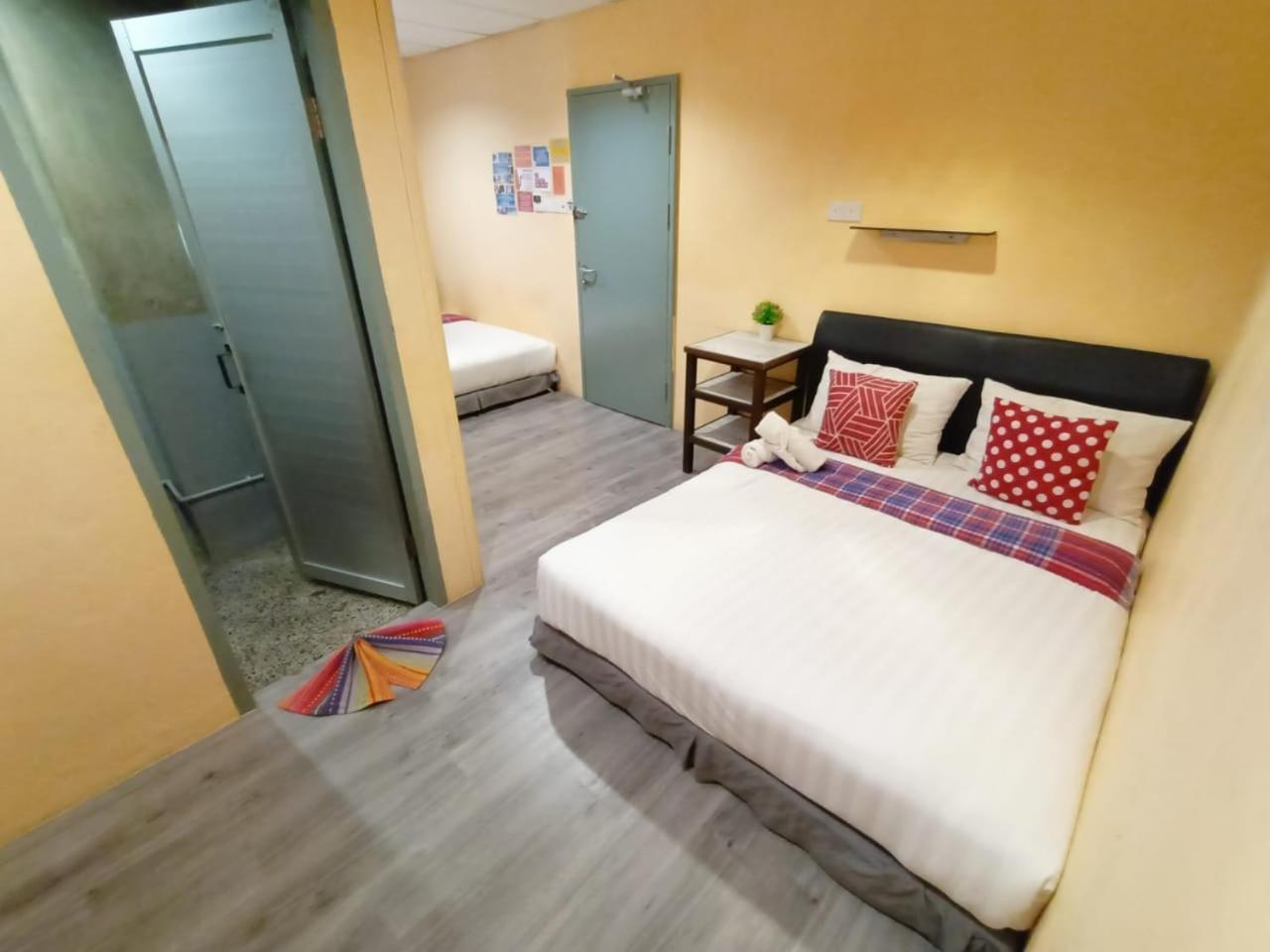 Loft Pals Urbanstay Lodge, Kapit Luaran gambar